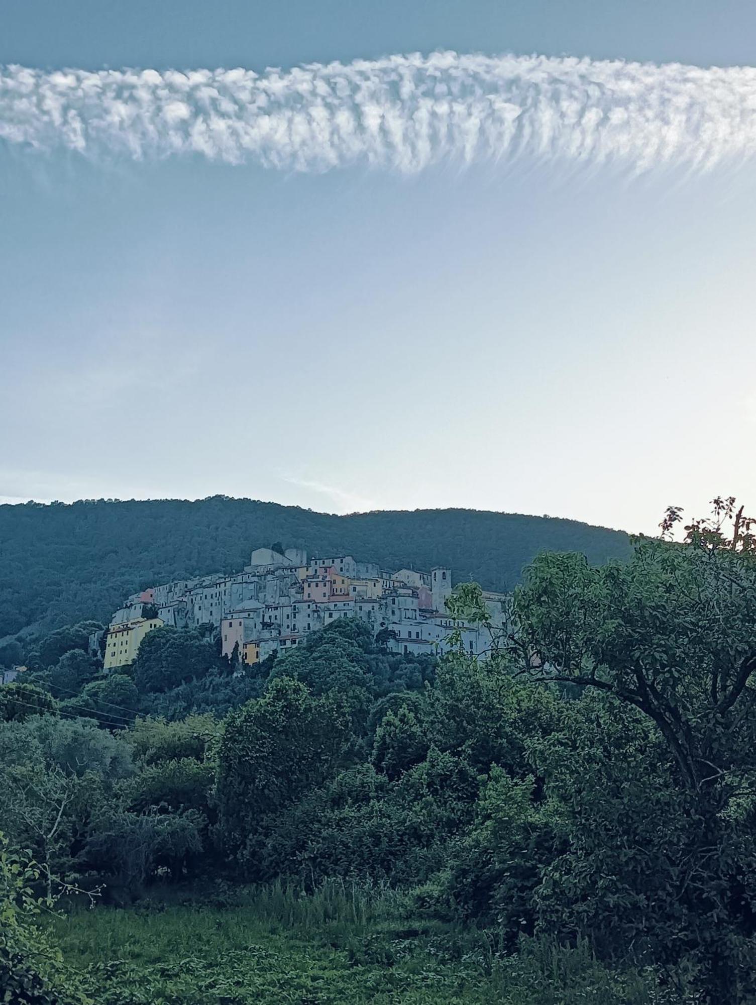 Ferienwohnung La Terrazza Di Ameglia Alta Exterior foto
