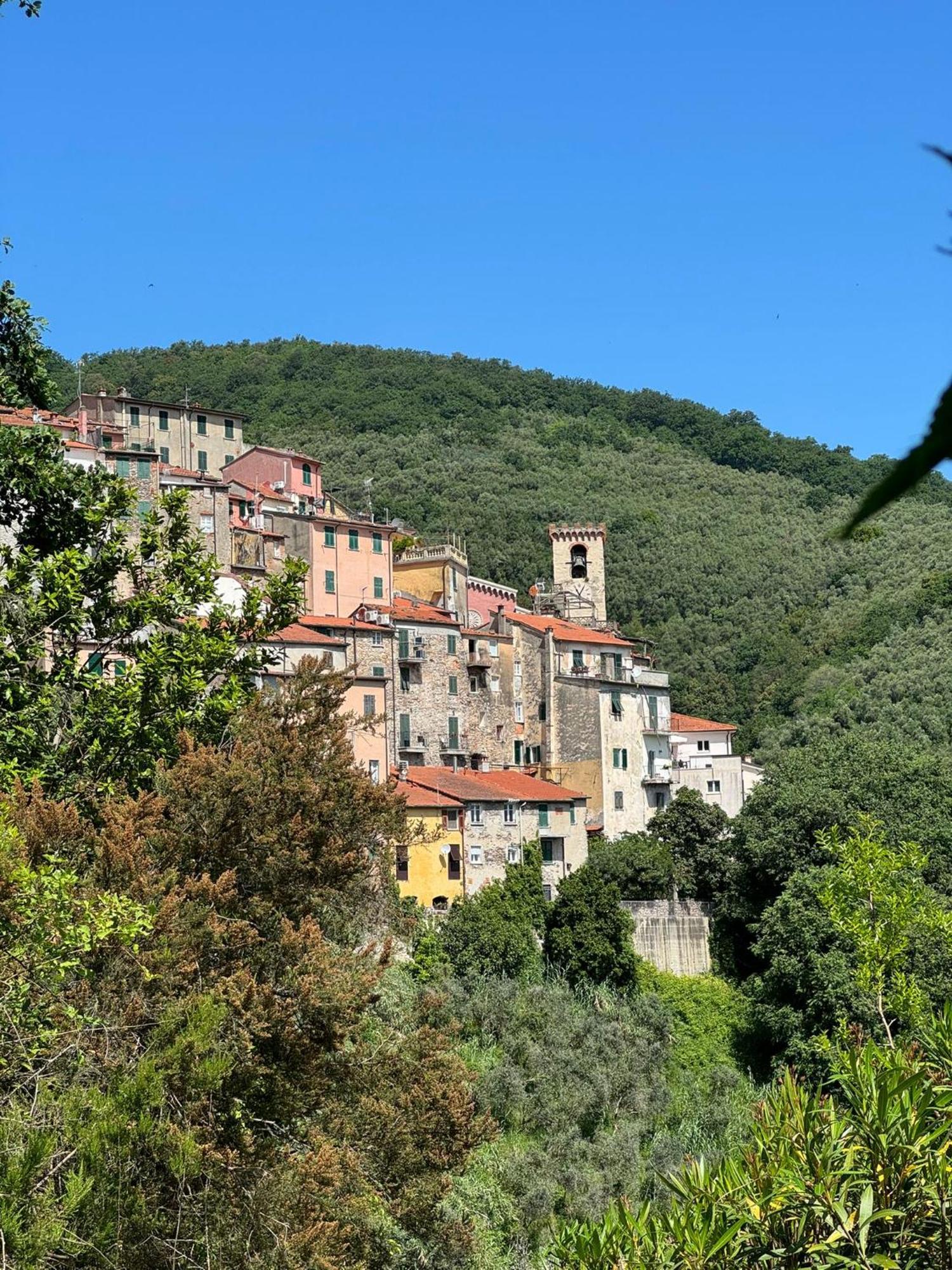 Ferienwohnung La Terrazza Di Ameglia Alta Exterior foto